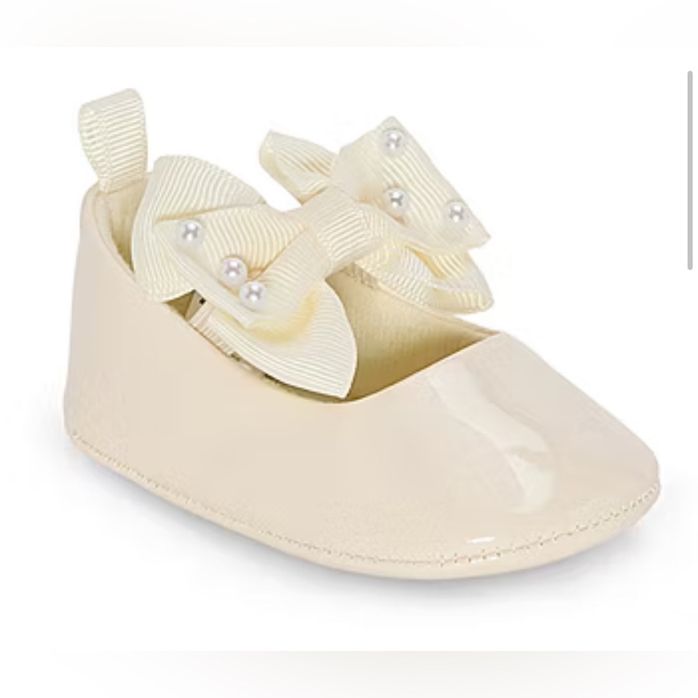 Stepping Stone Infant Girls Mary Jane Shoes in ivory size 6/9.